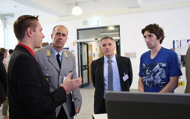 20170523_fbinf_eroeffnung_lernlabor_cybersicherheit_kw_220.png (DE)