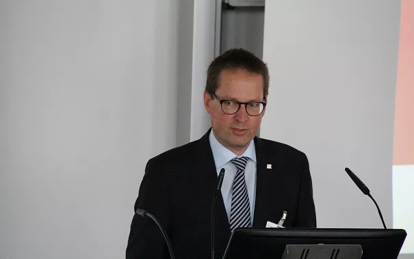 20170523_fbinf_eroeffnung_lernlabor_cybersicherheit_mlh_023.png (DE)