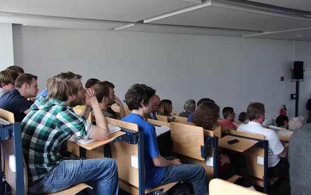 20170523_fbinf_eroeffnung_lernlabor_cybersicherheit_mlh_074.png (DE)