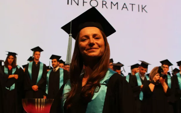 20171021_fbinf_absolventenabschlussfeier_kw_251.jpg (DE)