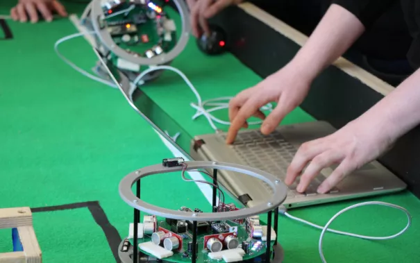20180224_fbinf_robocupjunior_mlh_27.jpg (DE)
