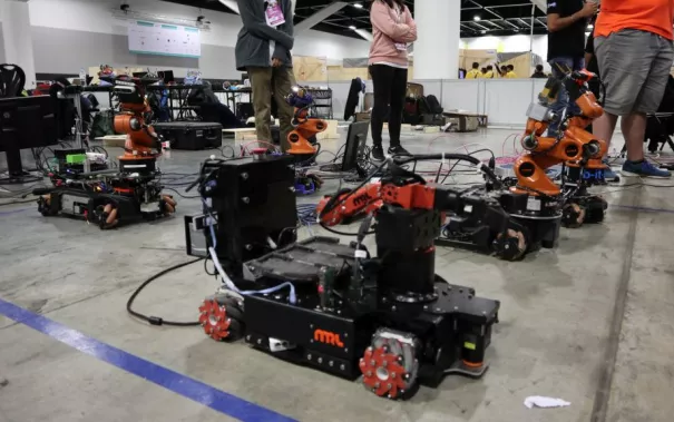 20190708_fbinf_b-it-bots_robocupwm_nair_d_galerie_img_018.jpg (DE)