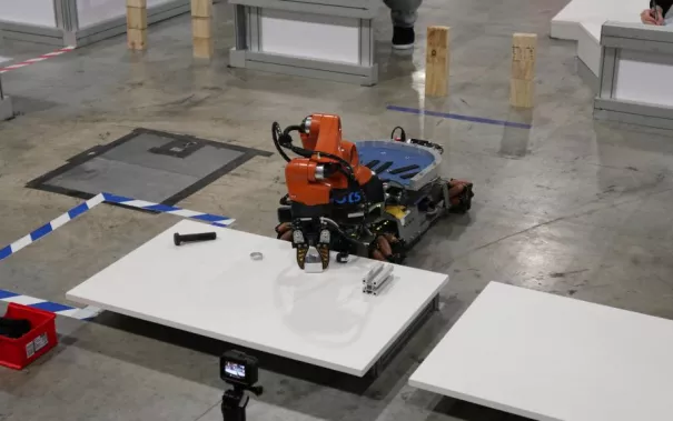 20190708_fbinf_b-it-bots_robocupwm_nair_d_galerie_img_020.jpg (DE)