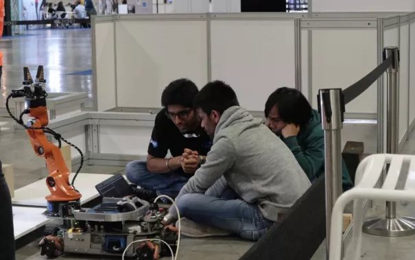 20190708_fbinf_b-it-bots_robocupwm_nair_d_galerie_img_035.jpg (DE)