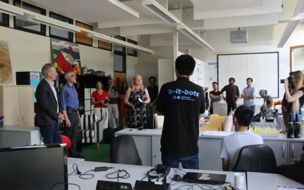 20190719_welcomeparty_b-it-bots_at_work_kw_img_004.jpg (DE)