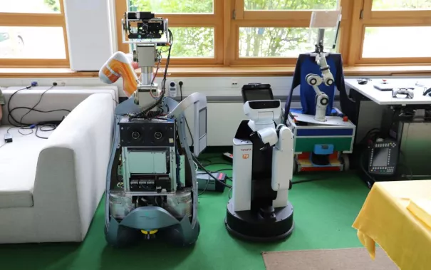 20190719_welcomeparty_b-it-bots_at_work_mt_img_008.jpg (DE)