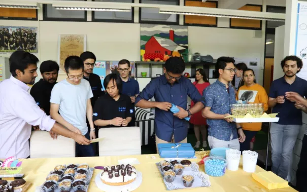 20190719_welcomeparty_b-it-bots_at_work_mt_img_130.jpg (DE)