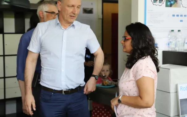 20190719_welcomeparty_b-it-bots_at_work_mt_img_173.jpg (DE)