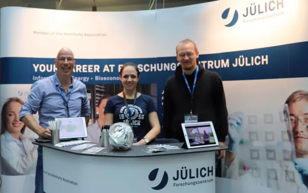 20190810-11_fbinf_froscon14_2019_kw_img_123.jpg (DE)