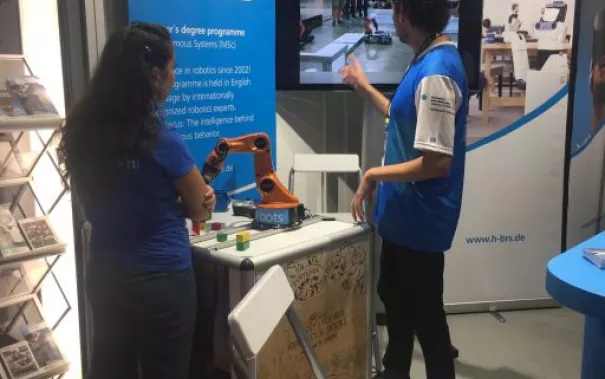 20190820-24_fbinf_gamescom2019_kw_phone_0002.jpg (DE)