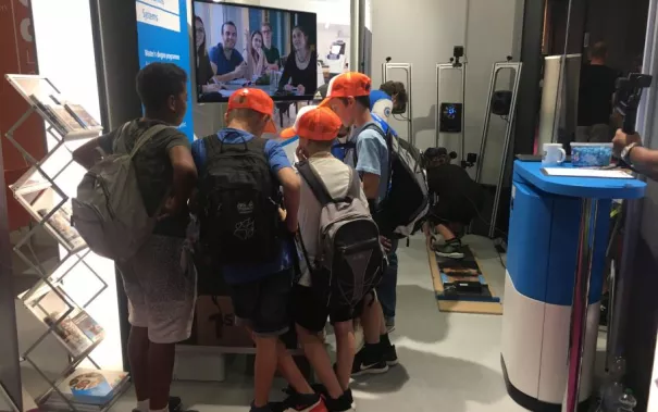 20190820-24_fbinf_gamescom2019_kw_phone_0070.jpg (DE)