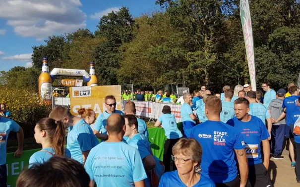 20190912_h-brs_fbinf_firmenlauf_sammler_oe-teaminf_img_007.jpg (DE)