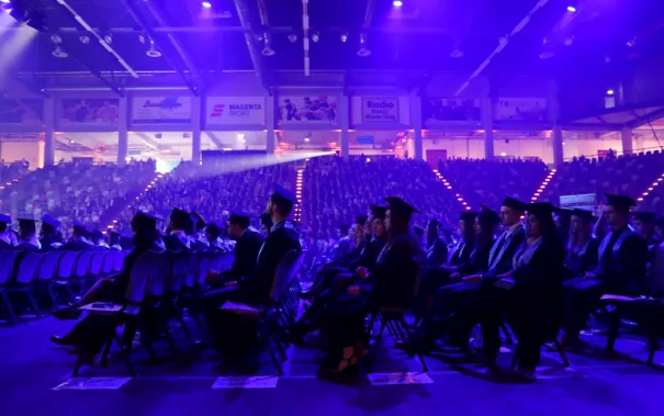 20191026_fbinf_absolventenfeier_telekomdome_kw_img_-0103.jpg (DE)
