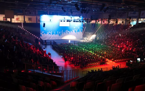 20191026_fbinf_absolventenfeier_telekomdome_mt_img_-0045.jpg (DE)