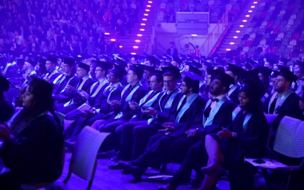 20191026_fbinf_absolventenfeier_telekomdome_mt_img_-0151.jpg (DE)