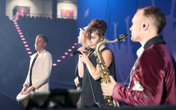 20191026_fbinf_absolventenfeier_telekomdome_mt_img_-0220.jpg (DE)