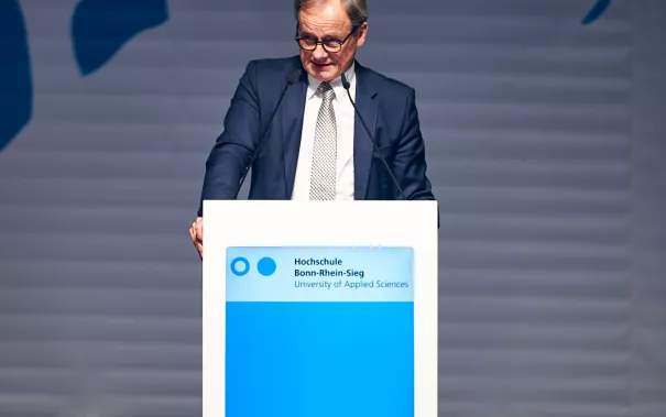 20191026_telekom_dome_h-brs_nathandreessen_007.jpg (DE)