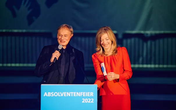 Absolventenfeier Telekom Dome Festakt 20221022 Foto Nathan Dreessen 145.jpg