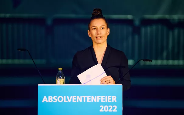 Absolventenfeier Telekom Dome Festakt 20221022 Foto Nathan Dreessen 164.jpg