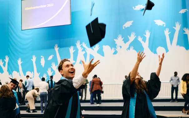 Absolventenfeier Telekom Dome Party 20221022 Foto Nathan Dreessen 266.jpg