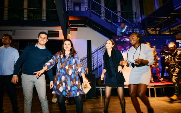 Absolventenfeier Telekom Dome Party 20221022 Foto Nathan Dreessen 316.jpg