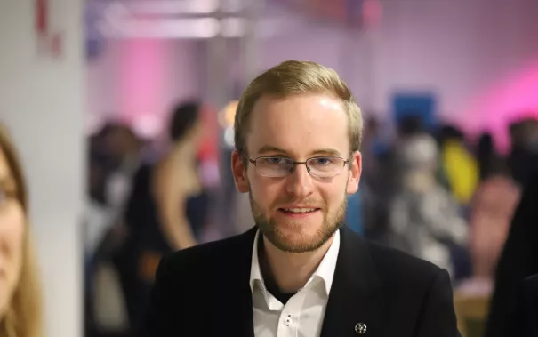 absolventenfeier telekom dome festakt 20221022 foto juri kuestenmacher 026.jpg