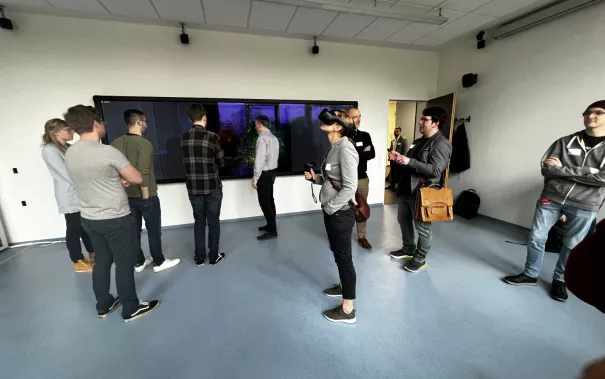 Alumni-Besuch Showroom Visualisierung 20230420 Foto Nelli Eurich 17.jpg