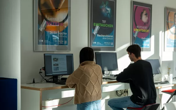 PC-Arbeitsplätze in der Bibliothek