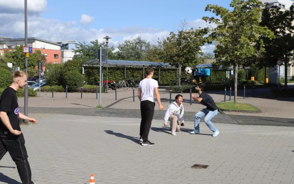 Erstsemesterbegruessung Fachschaft WiWi Rhb in StA 20230922 Foto Juri Kuestenmacher 097.JPG