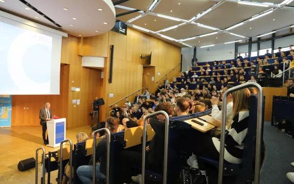 Welcome Erstsemester Audimax StA 20230925 Foto Juri Kuestenmacher 021.JPG