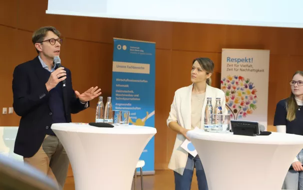 Welcome Erstsemester Audimax StA 20230925 Foto Juri Kuestenmacher 057.JPG