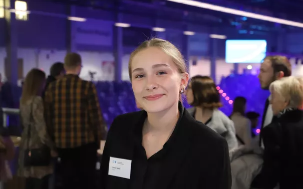 Absolventenfeier Telekom Dome Einlass 20231021 foto juri kuestenmacher 110.JPG