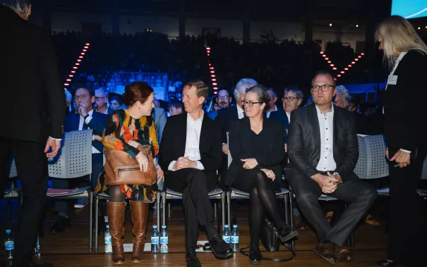 Absolventenfeier Telekom Dome Festakt 20231021 Foto Nathan Dreessen003.jpg