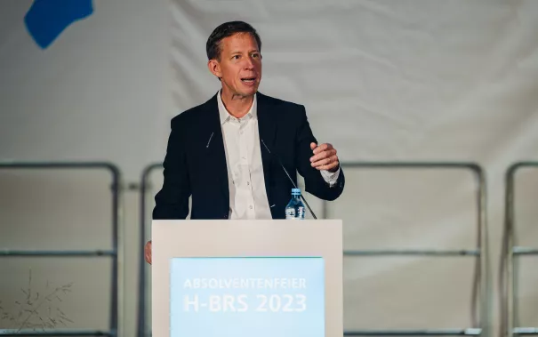 Absolventenfeier Telekom Dome Festakt 20231021 Foto Nathan Dreessen057.jpg