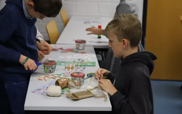 Kinderuni_Kaffeeroesten_16112023_Pascal_Schroeder_16-min.JPG