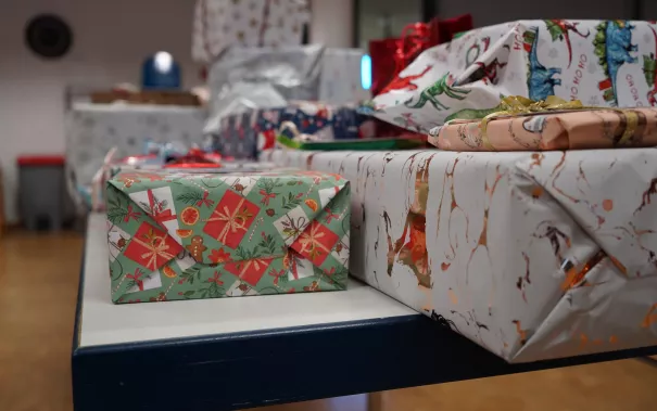 Geschenkeausgabe Wunschbaum Sankt Augustin und Rheinbach 2023