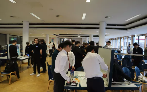 Messesimulation Wirtschaftsinformatik SPZ Mensa StA 20231207 foto juri kuestenmacher 001.JPG