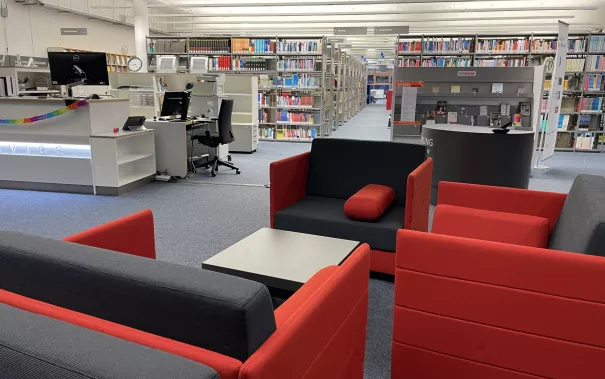 Wiedereroeffnung Bibliothek Rhb 20240108 foto daniela greulich 02.JPG