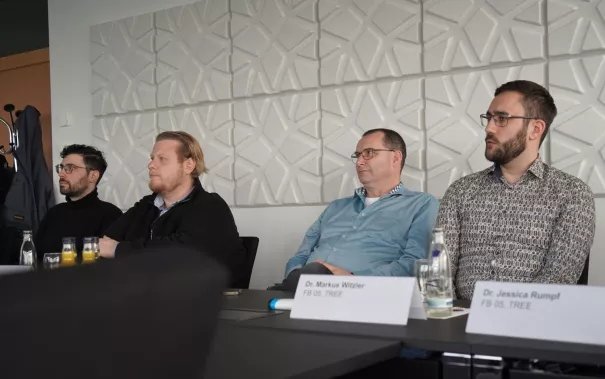 Hochschule gratuliert Promovierenden 29022024 Foto Pascal Schroeder 08_0.JPG