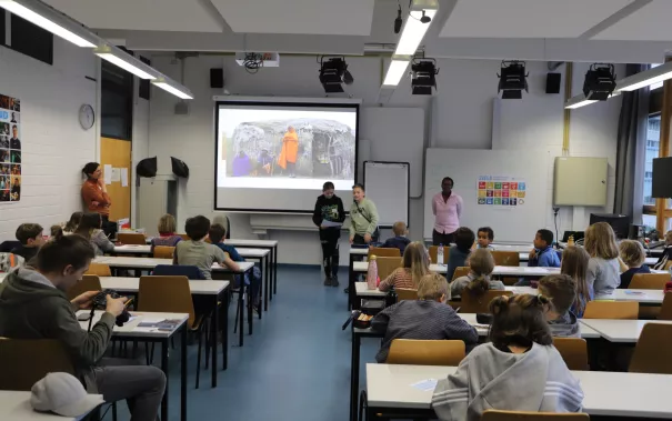 Kinderuni Armut verstehen Treptow StA 20240314 Foto Caroline Jahn 16.JPG