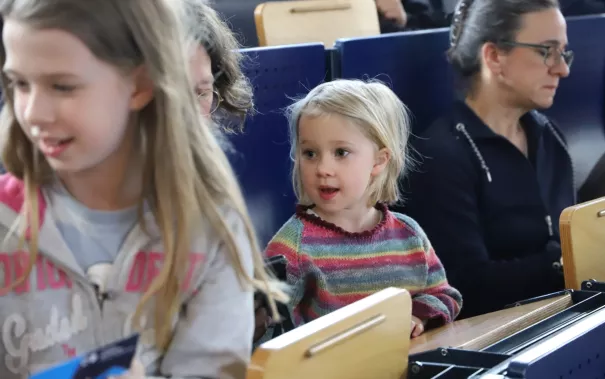 Kinderuni Diplom Verleihung Audimax StA 20240418 Foto Juri Kuestenmacher 027.JPG