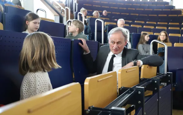 Kinderuni Diplom Verleihung Audimax StA 20240418 Foto Juri Kuestenmacher 040.JPG