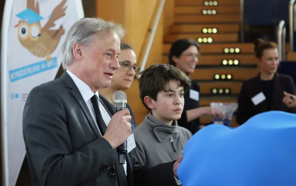 Kinderuni Diplom Verleihung Audimax StA 20240418 Foto Juri Kuestenmacher 094.JPG