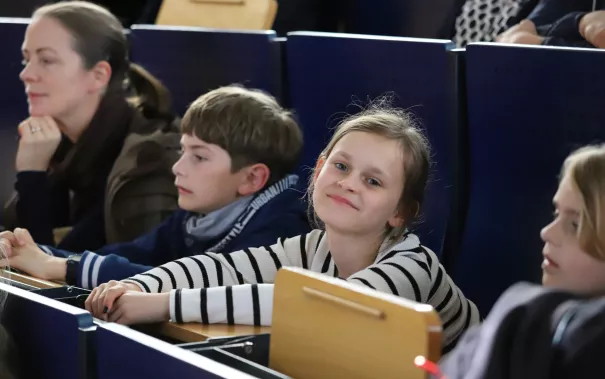 Kinderuni Diplom Verleihung Audimax StA 20240418 Foto Juri Kuestenmacher 100.JPG