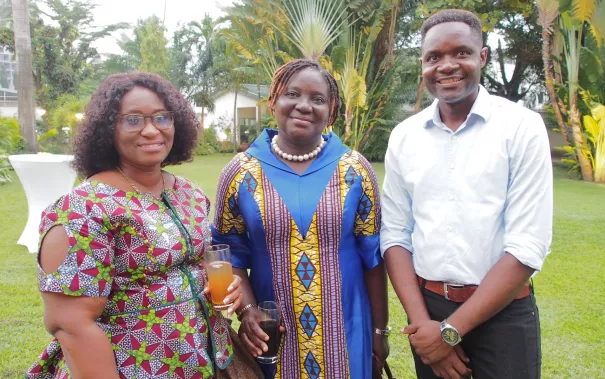Allex Semba mit Teilnehmerinnen des Short Course Social Protection