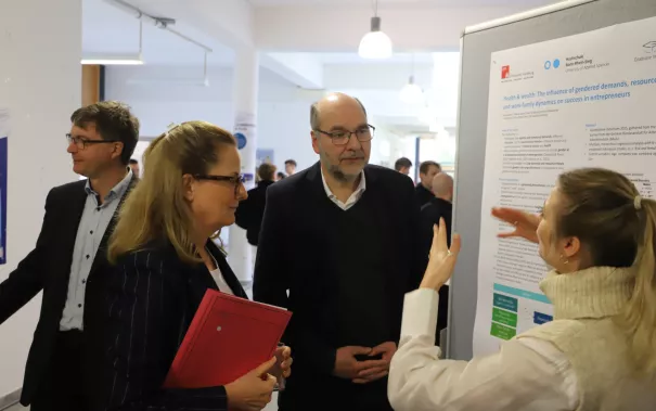 PhD Poster Exhibition Seminar GI StA 20241108 Foto Juri Kuestenmacher 073.JPG