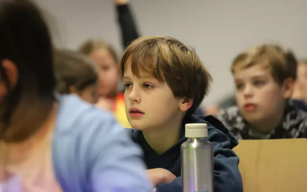 Kinderuni Medien richtig nutzen Guer-Seker StA 20250220 Foto Juri Kuestenmacher 26.JPG