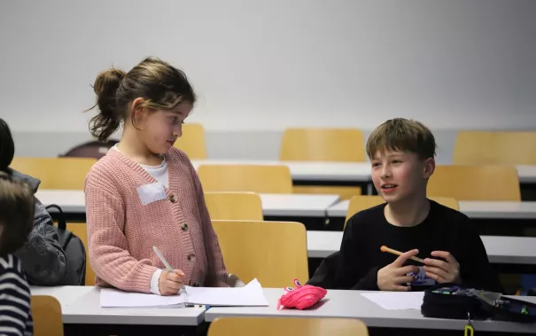 Kinderuni Medien richtig nutzen Guer-Seker StA 20250220 Foto Juri Kuestenmacher 30.JPG