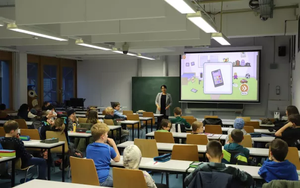 Kinderuni Medien richtig nutzen Guer-Seker StA 20250220 Foto Juri Kuestenmacher 60.JPG