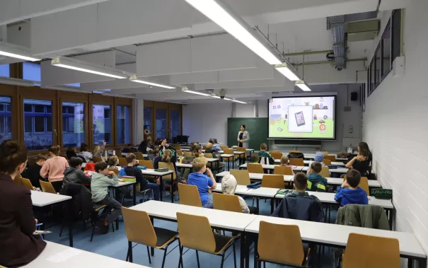 Kinderuni Medien richtig nutzen Guer-Seker StA 20250220 Foto Juri Kuestenmacher 61.JPG